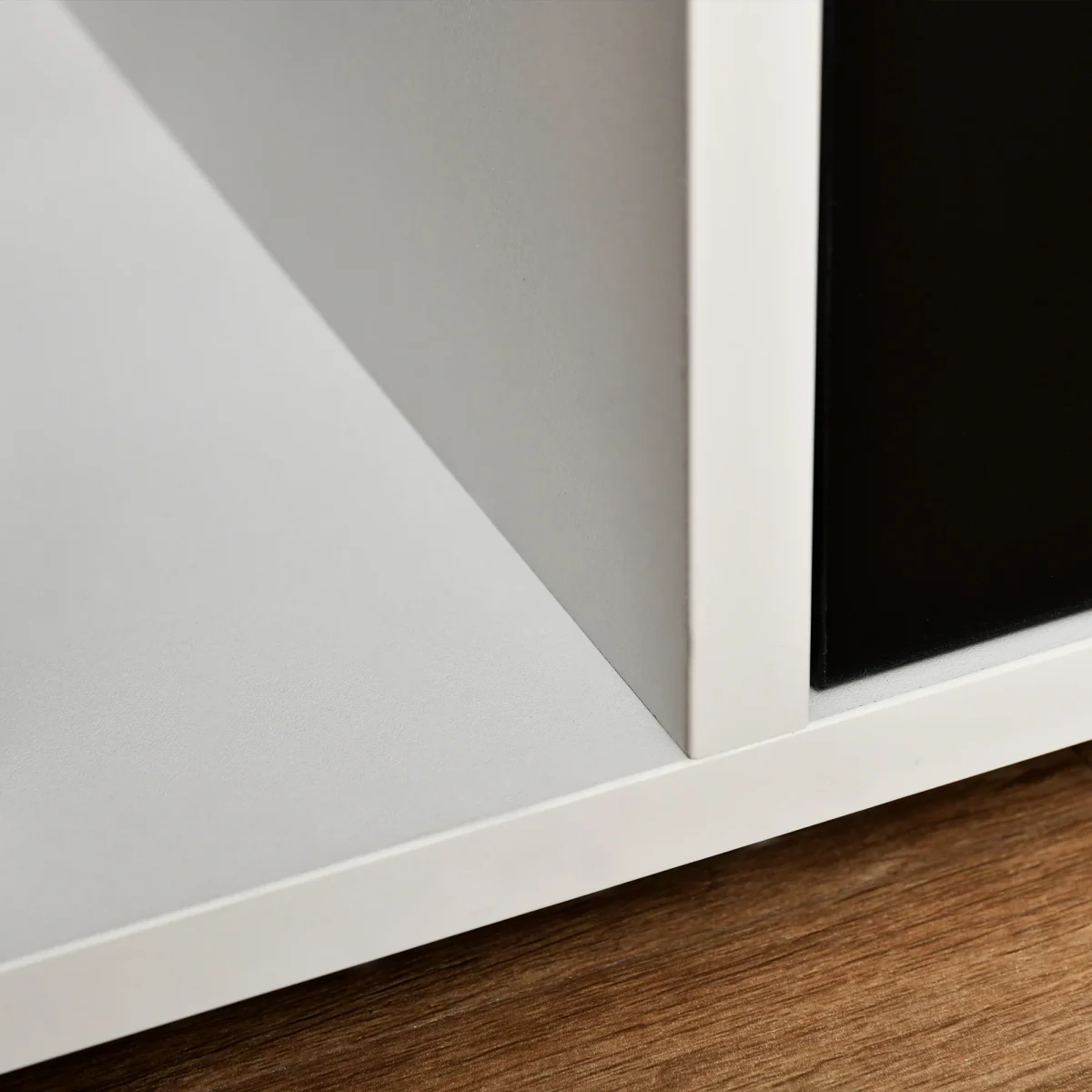 Móvel de TV para Televisores de até 60" Móvel de Sala de Estar Moderno com 2 Gavetas e Compartimento Aberto 140x30x32cm Branco e Preto - Image 9